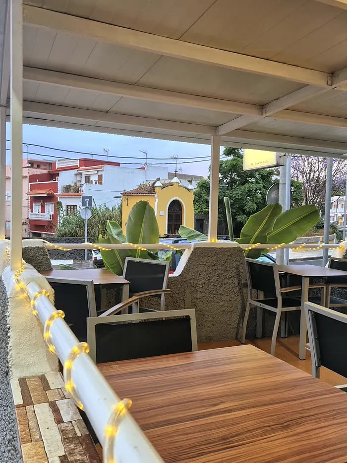 Terraza cubierta de Arepitas del Valle con vistas al valle de La Orotava